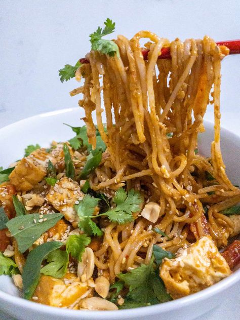 Spicy Peanut Noodles with chopsticks Curry Shrimp And Rice, Peanut Udon Noodles, Peanut Udon, Vegetarian Udon Noodles, Noodles With Peanut Sauce, Peanut Sauce Noodles, Noodles Salad, Spicy Peanut Noodles, Deep Fried Tofu