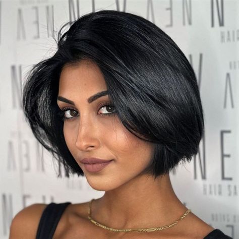 Modern Blunt Bob with Front Layers Asymmetrical Bob Short, Short Bob Cuts, Bob Haircuts For Women, Short Bob Haircuts, Hair Makeover, Short Hair With Layers, Short Bob Hairstyles, Hair Color Trends, Short Bob