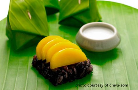 Black Sticky Rice with Mango Black Sticky Rice Recipe, Sticky Rice And Mango, Black Sticky Rice, Sticky Rice With Mango, Rice With Mango, Health Resort, Spa Food, Rice Desserts, Mango Sticky Rice