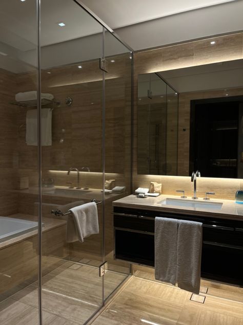 #hotel #bathroom #aesthetic #clean #tumblr #pinterest #tiktok #city #dubai Bathroom Nyc Apartment, Hotel Shower Aesthetic, Hotel Aesthetic Bathroom, Fancy Hotel Bathroom, Dubai Apartment Aesthetic, New York Hotel Room Aesthetic, Hotel Vibes Aesthetic, City Apartment Bathroom, Luxury Penthouse Aesthetic