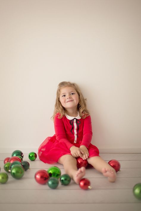 Kinderfotografie Farben 5 Tipps kartenmacherei Toddler Christmas Photoshoot, Christmas Cards Photography, Christmas Baby Pictures, Christmas Family Photoshoot, Xmas Photos, Holiday Photoshoot, Christmas Teaching, Holiday Photography, Family Christmas Pictures