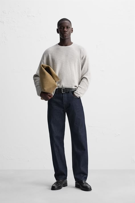 Minimalist Fashion Men, Textured Sweater, Kid Character, Sweater Making, Clean Laundry, Trouser Jeans, Jumpers And Cardigans, Fitness Inspiration, Minimalist Fashion