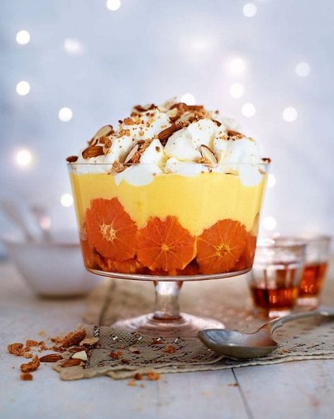 Caramelised clementine and almond trifle | delicious. magazine Lemon Trifle, English Pudding, Trifle Recipes, Christmas Trifle, Hp Sauce, Trifle Dish, Trifle Bowl, Trifle Desserts, Trifle Recipe