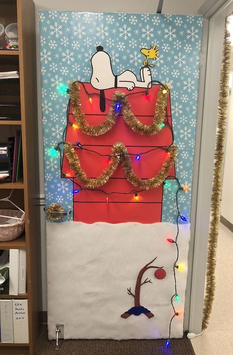 Charlie Brown And Snoopy Door Decoration, Snoopy Christmas Door Decorating Contest, Charlie Brown Christmas Door Decorations, Gingerbread Doors, Snoopy Christmas Door, Charlie Brown Christmas Door, Christmas Classroom Door Decorations, Door Decorating Contest Ideas, Door Decoration Contest