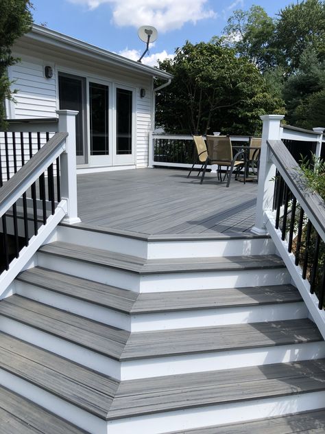 Outdoor Trex Deck Ideas, Farmhouse Trex Deck, Trex Deck Front Porch, Small Front Porch Ideas With Steps, Grey Deck White Railing, White And Grey Deck, White House Deck Ideas, Grey And White Deck Ideas, Grey Trek Deck Ideas