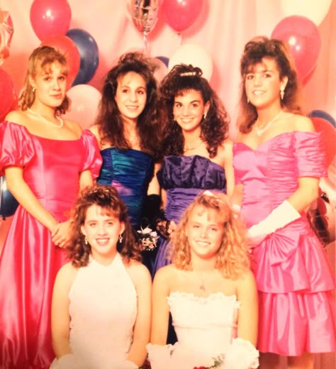 80s Hair Prom, 80’s Prom Jewelry, 1980s Prom Aesthetic, 80s Prom Queen Costume, 80s Prom Photos, 80s Prom Photoshoot, 80s Aesthetic Prom, 80s Ball Gown, 80s Hoco Dress