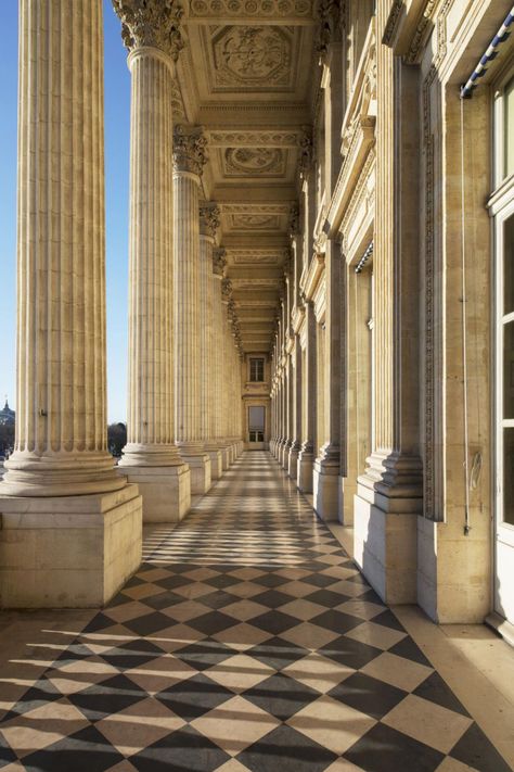 Museum Ideas, Paris Landmarks, Equestrian Statue, Neoclassical Architecture, The Royal Collection, Museums In Paris, Luxury Hotels, Design Museum, National Monuments