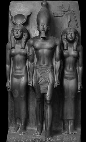 Egyptian Statues, Goddess Hathor, Ancient Egypt Pharaohs, Ancient Egypt Art, Empire Romain, Kings Man, Egyptian History, Egyptian Art, Ancient Cultures