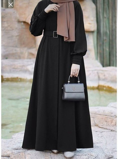 Naqaab Design, Simple Burkha Designs, Burqa Designs Simple, Burkha Designs Black, Borkha Design, Burka Design, Stylish Abaya Designs, Burqa Design, Burkha Designs