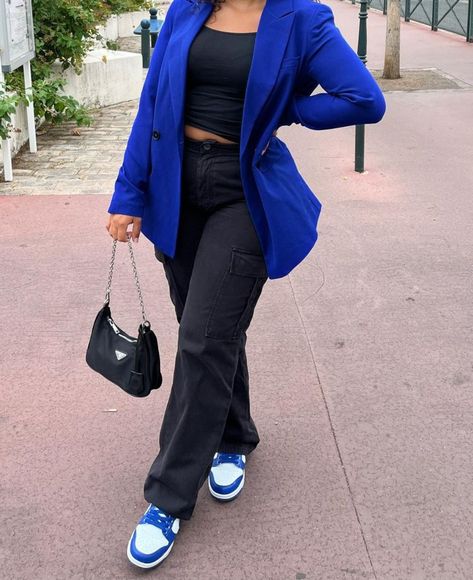 Blue Dunks Outfit, Blue Top Black Pants, Girly Streetwear Outfits, Mara Aesthetic, Blue Dunks, Girly Streetwear, 4c Natural Hairstyles Short, Prom Night Dress, Jean Zara