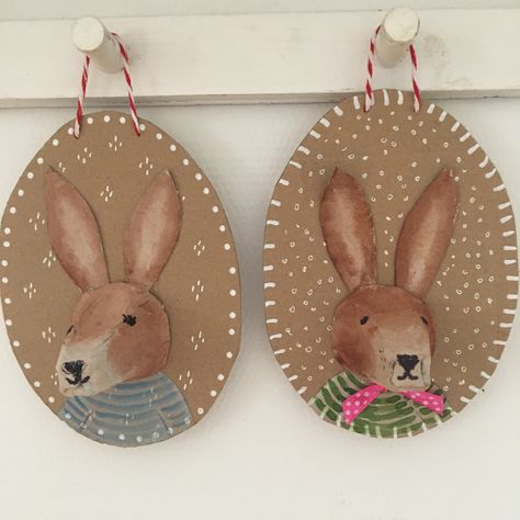 Egg Carton Rabbit, Egg Carton Bunny Portrait, 2023 Cardigan, Easter Diy Crafts, Egg Carton Art, Bunny Diy, Egg Carton Crafts, Spring Decor Diy, Easter Projects