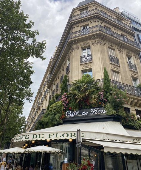 Paris Dump, Paris In Summer, Amanda Marie, France Aesthetic, Paris Vibes, Paris Aesthetic, Paris Cafe, Europe Summer, Dream Holiday