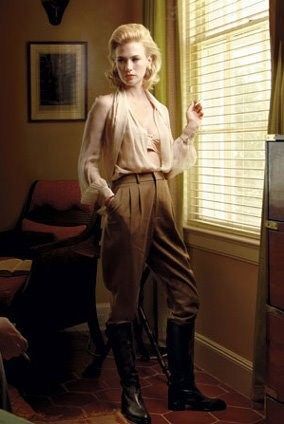 who wouldn't want a riding outfit like betty draper??? in ... Betty Draper Style, English Riding Boots, Tv Clothes, Betty Draper, Riding Crop, Equestrian Aesthetic, Safari Chic, January Jones, Mad Men Fashion