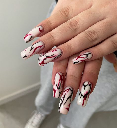 Nails Winter 2022, Red Black Nails, Euphoria Nails, Red And White Nails, Blue Nail Art Designs, Black White Nails, Beige Nails, Nails Winter, Pretty Gel Nails