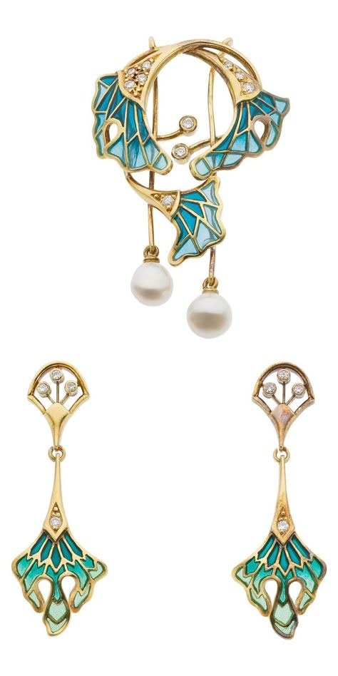 Diamond, Plique-a-Jour Enamel, Gold Jewelry Suite The suite includes a brooch and a matching pair of earrings featuring full-cut diamonds that weigh a total of approximately 0.25 carat, enhanced by enamel, set in 18k gold, marked Spain. Art Nouveau style. Bijoux Art Deco, Bijoux Art Nouveau, Diy Jewelry Projects, Art Nouveau Jewelry, Deco Jewelry, Jewelry Outfit, Diy Schmuck, Enamel Jewelry, Art Deco Jewelry