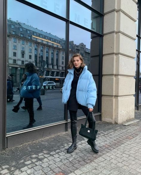 Blue Puff Jacket Outfit, Blue Winter Jacket Outfit, Baby Blue Jacket Outfit, Light Blue Puffer Jacket Outfit, Light Blue Jacket Outfit, Blue Jacket Winter, Blue Puffer Jacket Outfit, Puffer Jacket Outfit Women, Puffer Jacket Outfit Winter Style