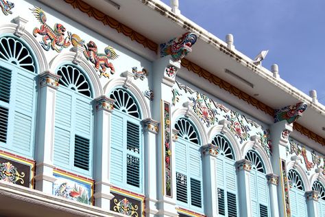 beautiful Sino-Portuguese architecture in Phuket, Thailand Phuket Old Town Aesthetic, Phuket Old Town, Phuket City, Phuket Town, Portuguese Architecture, Cafe Ideas, Agar Agar, Living Room Design Decor, Color Aqua