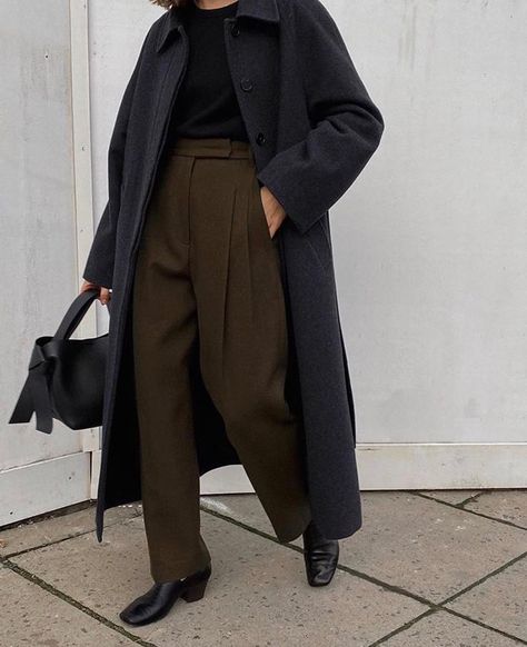 Brittany Bathgate, Dark Academia Outfits, Academia Outfits, Academia Style, Academia Fashion, Business Outfit, Fashion Tips For Women, 가을 패션, On Repeat