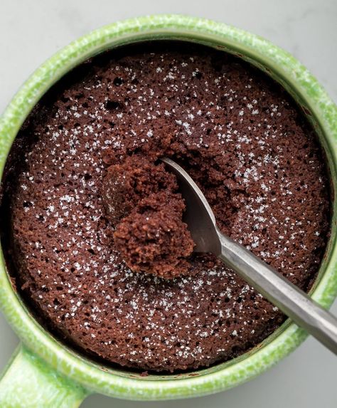 Chocolate Coconut Flour Mug Cake Mug Cake Coconut Flour, Mug Cake Coconut, Keto Mug Cake Microwave, Coconut Flour Mug Cake, Mug Brownie Recipes, Coconut Flour Brownies, Keto Chocolate Mug Cake, Vegan Mug Cakes, Keto Mug