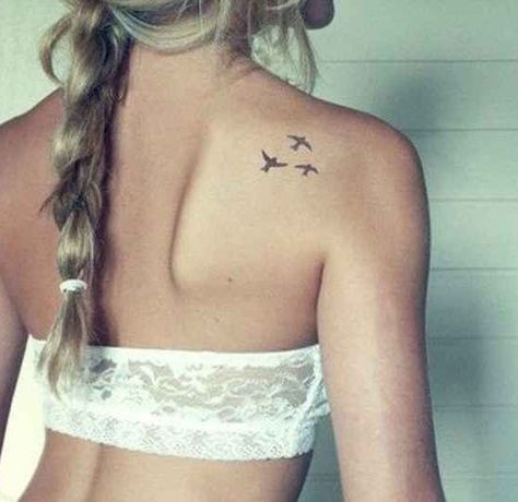 Anchor Tattoo Wrist, Bird Shoulder Tattoos, Little Bird Tattoos, Tiny Bird Tattoos, Bird Tattoos For Women, Girl Shoulder Tattoos, Blade Tattoo, Simple Arm Tattoos, Shoulder Blade Tattoo