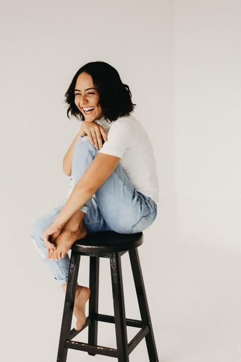 Stool For Photoshoot, Model Stool Poses, White Backdrop Studio Photoshoot, Studio Stool Photoshoot, Backdrop Poses Photography, Stool Photoshoot Ideas, White Background Photoshoot Ideas At Home, Photoshoot With Stool Outside, Studio Shoot White Background