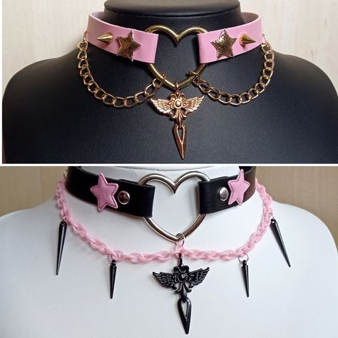 pastel goth choker heart leather pastel pink gold / black leather heart choker Size: adjustable - fits neck circumference 30cm - 37cm (11,8inch - 14,56inch) material: black leather/ pastel pink leather; metal chain gold (aluminium) with metal pendant, metal spikes gold, stars made of fabric / pastel pink chain with acrylic spikes and metal pendant, pastel pink stars made of fabric wing chokers: https://www.etsy.com/de/listing/1762302921/magical-wings-anime-moon-choker-leather?click_key pastel go Pink Collars For Subs, Pastel Goth Accessories, Pink Goth Aesthetic Outfits, Pride Choker, Wings Anime, Pastel Goth Choker, Magical Wings, Leather Heart Choker, Anime Moon