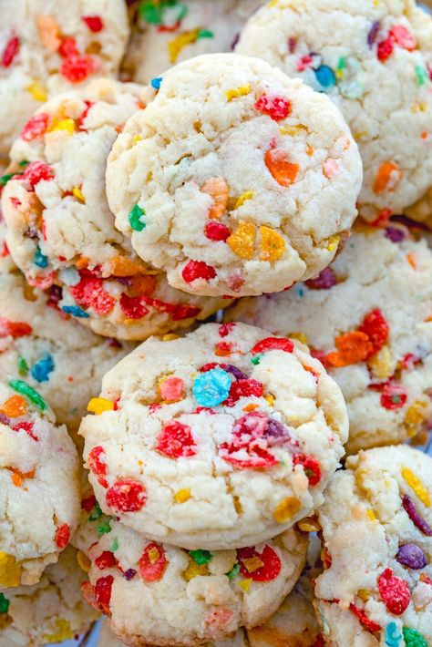 Fruity Pebbles Cookies, Marshmallow Cookie Recipes, Fruity Pebble Cookies, Brownie Mix Cookies, Fruity Pebble, Fruity Pebbles Cereal, Pebbles Cereal, Marshmallow Cookies, White Chocolate Chip