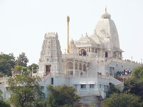 Birla Mandir, London Tourist Attractions, Jain Temple, International Holidays, London Attractions, States Of India, Indian Architecture, Historical Monuments, Hindu Temple