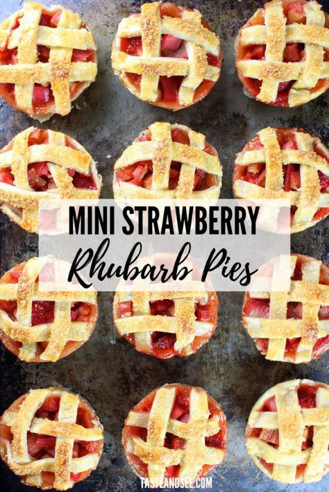 Strawberry Rhubarb Tarts Recipe, Summer Strawberry Desserts, Rhubarb Pies, Wedding Pies, Strawberry Rhubarb Recipes, Rhubarb Dessert, Strawberry Rhubarb Pie Recipe, Rhubarb Recipes Pie, Mini Pie Recipes