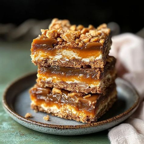 Butterfinger Candy, Crunch Bars, Caramel Crunch, Crunch Bar, Brownie Bar, Quick Desserts, Taste Of Home, Dessert Bars, Easy Recipe