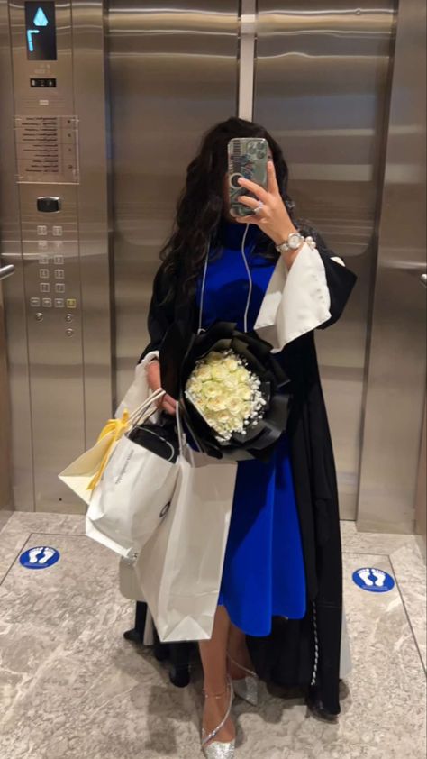 Arab Graduation, Graduation Vibes, Graduation Aesthetic, Grad 2023, Dubai Video, Graduation Look, Grad Outfits, Graduation Pics, Nurse Art