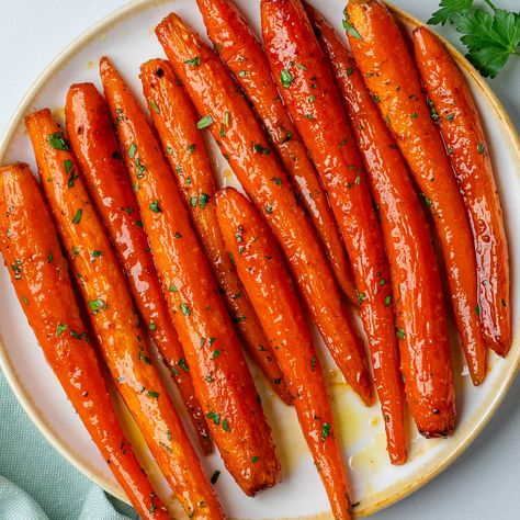 Baked Honey Glazed Carrots, Honey Glazed Carrots Oven, Roasted Glazed Carrots, Simple Weeknight Dinners, Orange Glazed Carrots, Honey Glazed Carrots Recipe, Honey Glazed Roasted Carrots, Carrots In Oven, Balsamic Carrots