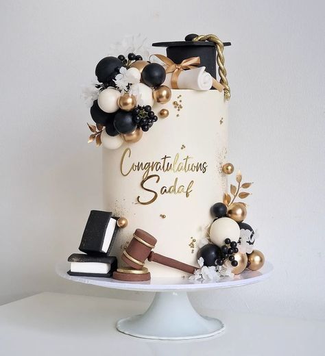 Simple Graduation Cake Designs, Graduation Cake Ideas For Boys, Grad Cake Ideas, Graduation Cakes For Boys, Graduation Cakes Ideas, Prom Cake, Simple Graduation Cakes, College Graduation Cakes, Graduation Cartoon