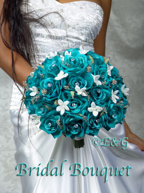 I want to make this! Turquoise Wedding Bouquets, Teal Bouquet, Teal Wedding Colors, Gold Wedding Colors, Rose Bridal Bouquet, Teal Wedding, Turquoise Wedding, Blue Roses, Bridal Flowers