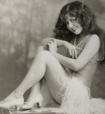 Ann Pennington, Ziegfeld Girls, Ziegfeld Follies, Old Pics, Myrna Loy, Silent Movie, Victorian Women, Rare Photos, Vintage Beauty