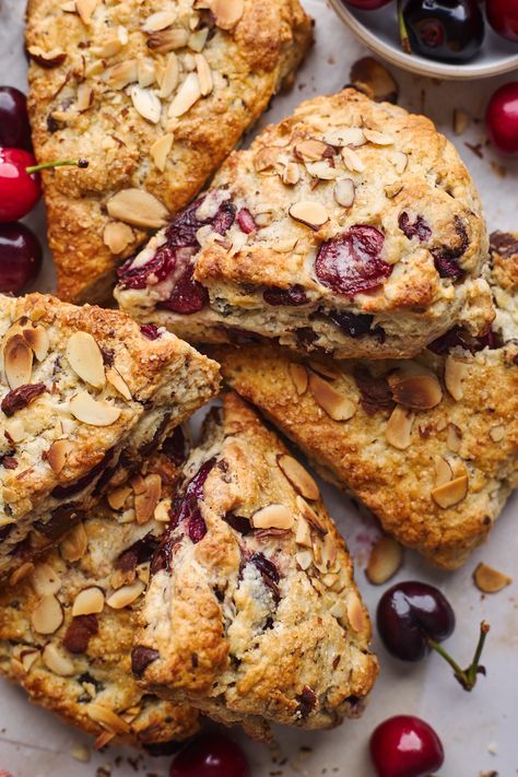 Fresh Cherry Scones, Cherry Scones Recipe, Cherry Scones, Cherry Bread, Drop Scones, Scones Recipe Easy, Scones Easy, Fresh Cherry, Breakfast Sweets