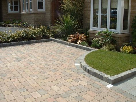 driveway images - Google Search Gravel Front Garden, Gravel Front Garden Ideas, Small Driveway, Driveway Inspiration, Block Paving Patio, Driveways Ideas, Front Driveway Ideas, Drive Ways, Front Garden Ideas Driveway