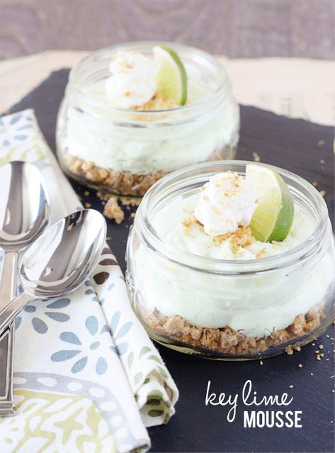 Key Lime Mousse, Lime Mousse, Biscuits Graham, Dessert In A Jar, Light Desserts, Creamy Desserts, Recipes Dessert, Graham Cracker Crust, Yummy Sweets