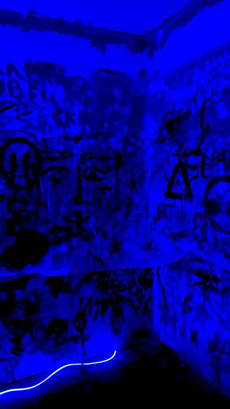 Electric Blue Background Wallpapers, Blue Graffiti Art, Phone Call Background Wallpaper, Blue Neon Background, Jinx Aesthetic, Blue Cybercore, Iphone Backrounds, Graffiti Room, Blue Aesthetic Grunge