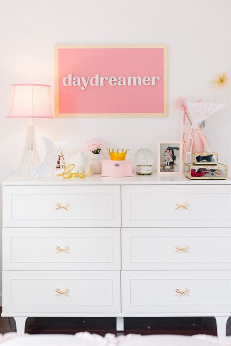 #homedecor #homestyling #kidsbedroom #toddlerbedroom #potterybarnkids #booknook #cuddleandkinddolls #giftsforher #kidsbirthdayparty #kidsgiftguide #nurserydecor #nursery Toddler Dresser Decor, Kids Bedroom Dresser, West Elm Decor, Extra Wide Dresser, Girl Dresser, Barrel Decor, Nursery Dresser, Dresser Design, Wide Dresser