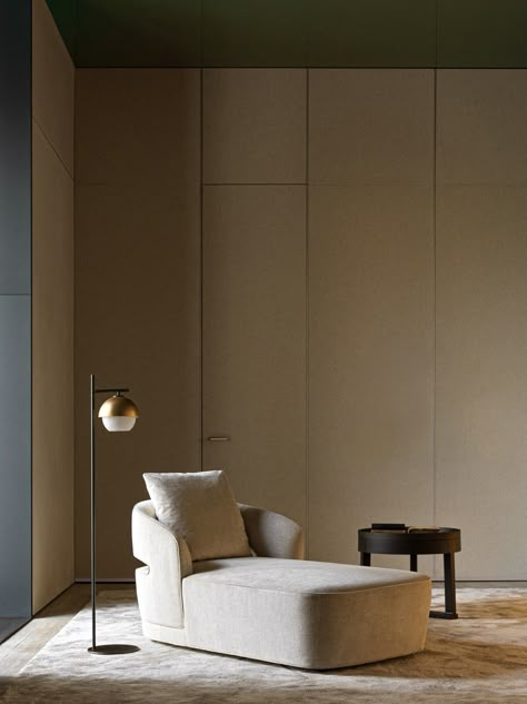 Lucio Vincent Van Duysen Interiors, Palace Room, Bookshelf Cabinet, Vincent Van Duysen, Tobia Scarpa, Bedroom Sideboard, Leather Accent Chair, Exclusive Furniture, Milan Design