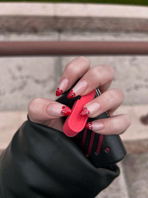 comme des garçons nail art Comme Des Garcons Nails, Almond Nails Designs, Nails Black, Nail Inspiration, Nails Inspo, Black Nails, Trendy Nails, Almond Nails, Nails Inspiration