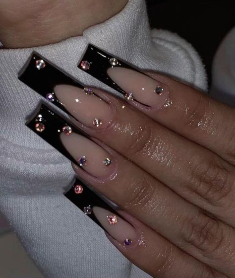 Black French Tip Nails, Black French Tip, Unghie Sfumate, Black Acrylic Nails, Edgy Nails, Grunge Nails, Long Acrylic Nails Coffin, Tip Nails, Black French