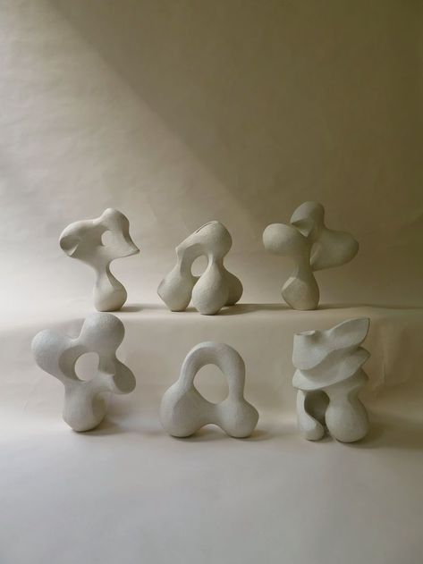 Sculptures by Simone Bodmer Turner Organic Sculpture, Plaster Sculpture, Sculptures Céramiques, Sculpture Projects, Tech Art, Keramik Design, Ceramics Pottery Art, Pottery Sculpture, Modern Ceramics