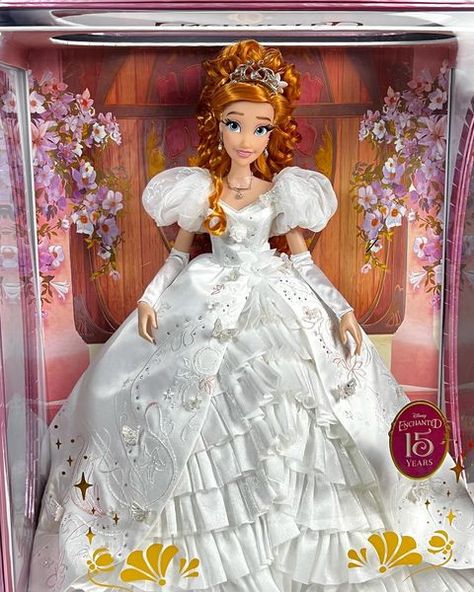 Disney Collector Dolls, Disney Princess Doll Collection, Disney Princess Doll, Disney Wedding Invitations, Disney Barbie Dolls, Enchanted Doll, Disney Princess Dolls, Ponytail Bun, Disney Collector