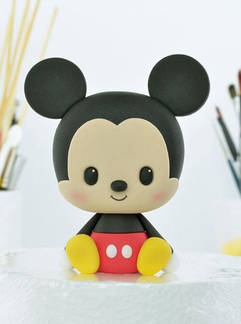 Easy Cartoon Characters, Mickey Mouse Bday, Easy Crafts For Teens, Bee Wax, Indian Constitution, Polymer Clay Kawaii, Kawaii Disney, Clay Crafts Air Dry, Simple Cartoon