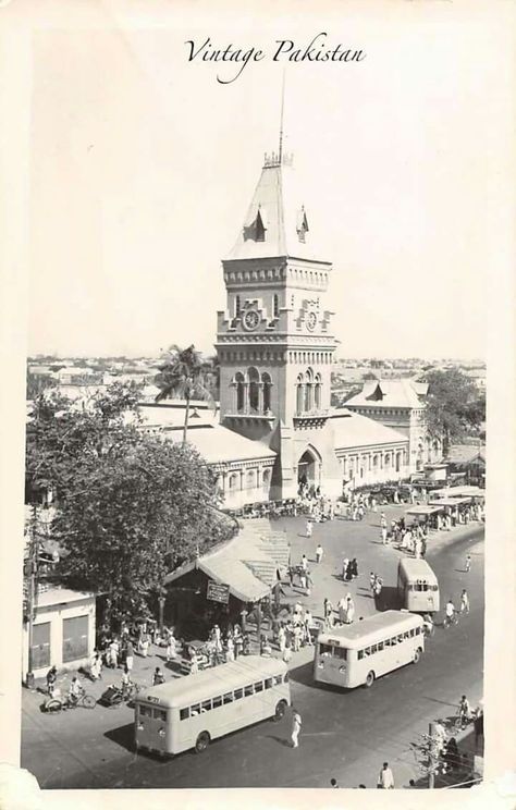 Empress Market, Saddar Karachi 1960's. Saddar Karachi, Pakistan Pictures, Old Beauty, History Of Pakistan, Galaxy Pictures, Karachi Pakistan, Cultural Architecture, City Pictures, Unique Buildings