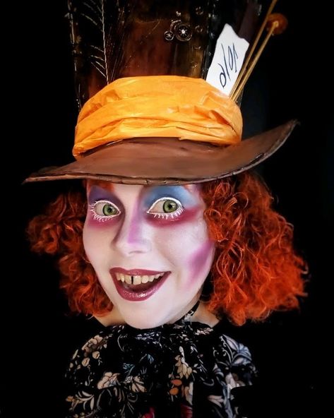 Mad Hatter makeup Diy Character Costumes, Matt Hatter, Hatter Makeup, Mad Hatter Makeup, Halloween 23, Couple Halloween, Couple Halloween Costumes, Mad Hatter, Character Costumes