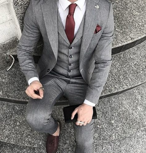 Grey Suit Brown Shoes, Wedding Suits Men Grey, Red Tie Men, Maroon Suit, Grey Suit Wedding, Suit Brown, Grey Suit Men, Dark Gray Suit, Charcoal Gray Suit