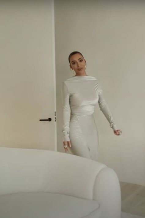 Kim Kardashian House Interior, Kim Kardashian Vogue, Kim Kardashian House, Vogue 2022, Kim Kardashian Home, Kardashian House, Vogue Home, Kardashian Home, Cream Decor